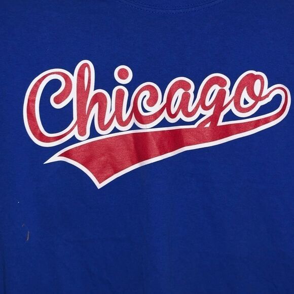 Men's Gildan Chicago Blue Red & White T-Shirt - Picture 3 of 5